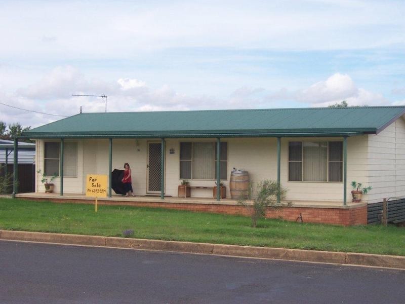 36 Mulyan  St, Cowra NSW 2794