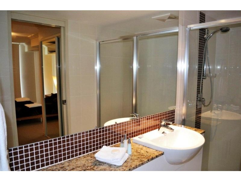 301/89 Landsborough Ave, Scarborough QLD 4020