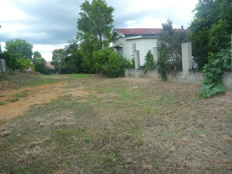 12 Scott St, Kedron QLD 4031