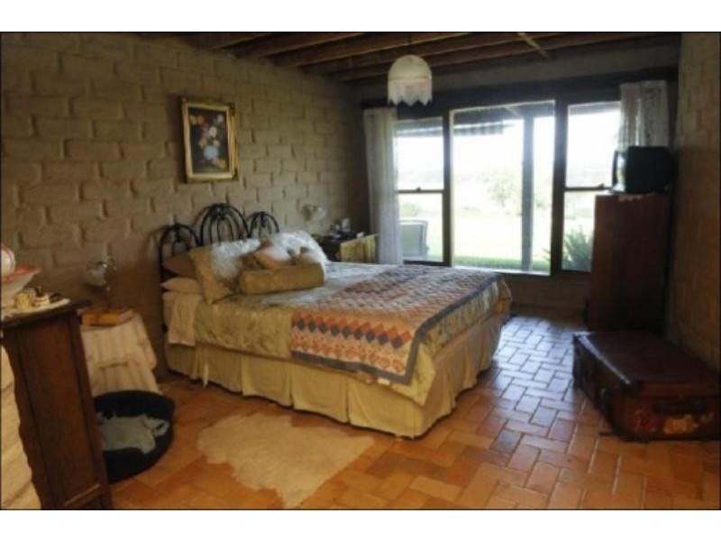 240 Moorrabee Rd, Knowsley VIC 3523