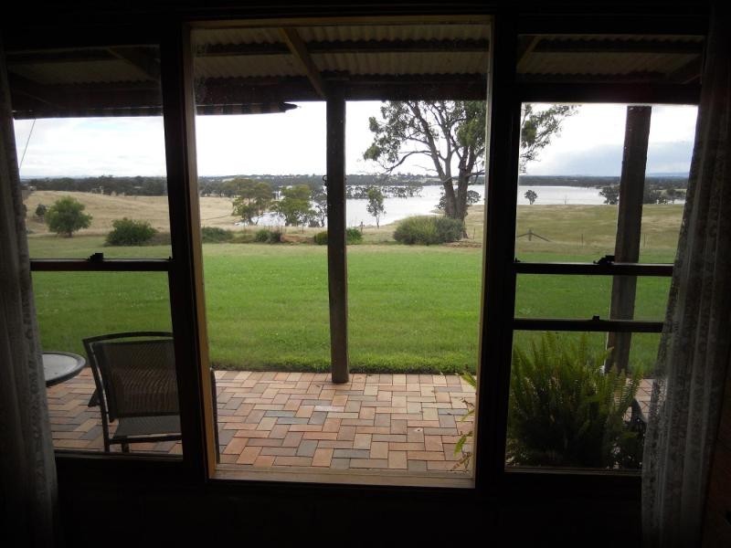 240 Moorrabee Rd, Knowsley VIC 3523