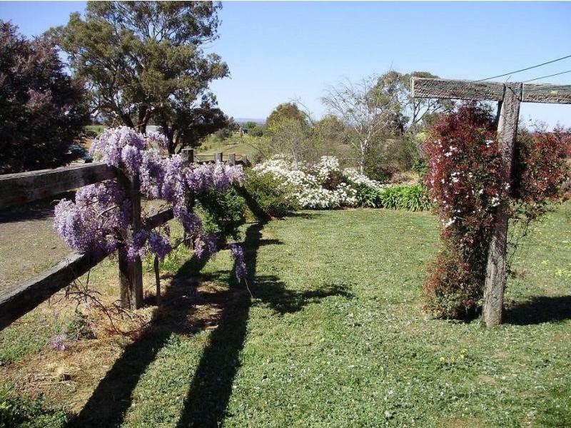 240 Moorrabee Rd, Knowsley VIC 3523