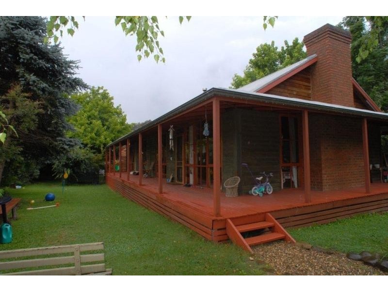 65 Cobden St, Bright VIC 3741