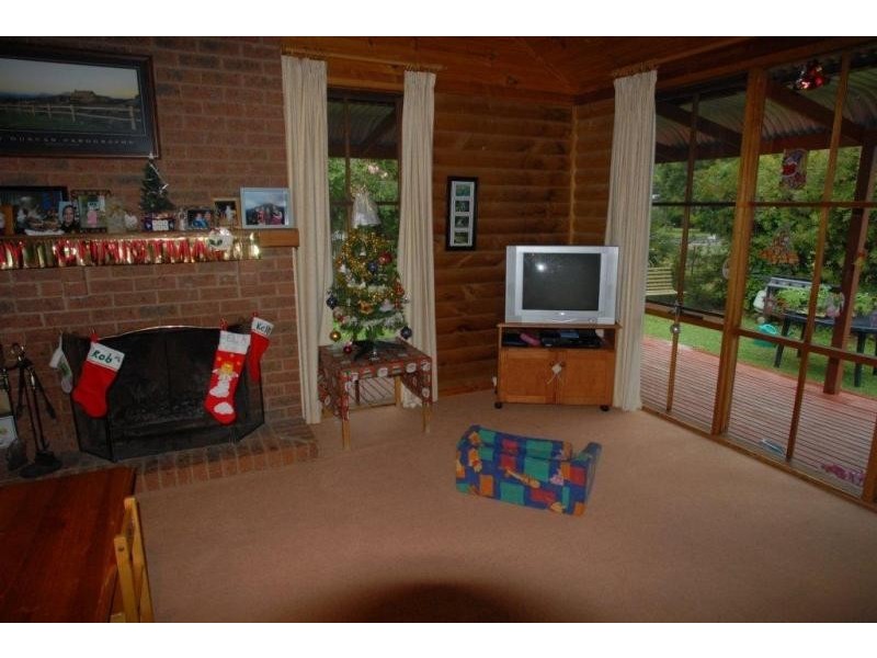 65 Cobden St, Bright VIC 3741