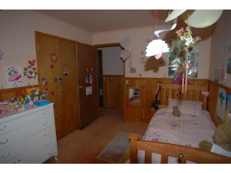 65 Cobden St, Bright VIC 3741