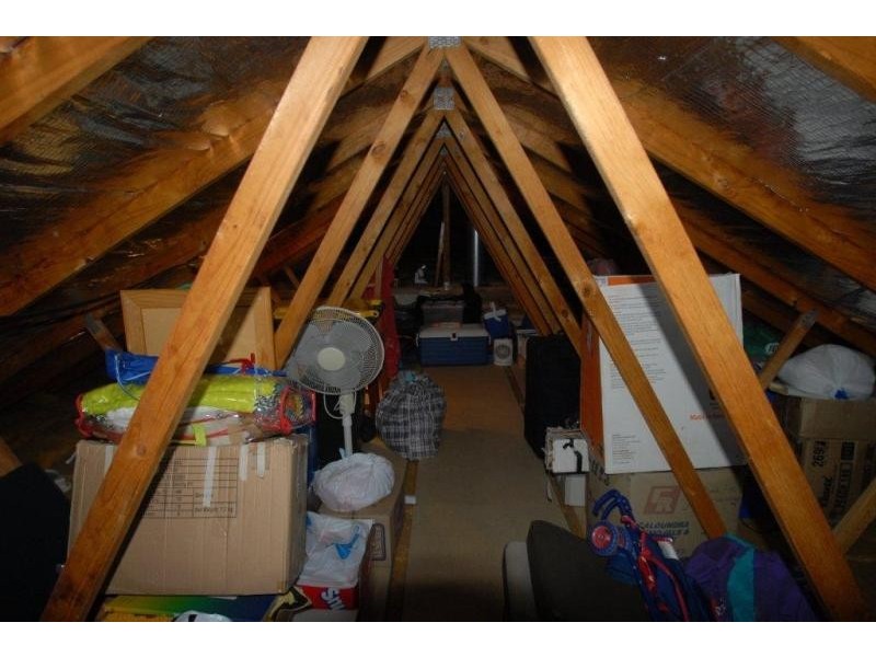 65 Cobden St, Bright VIC 3741