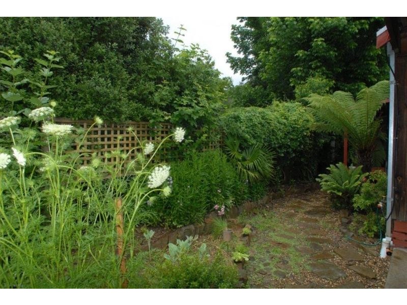 65 Cobden St, Bright VIC 3741