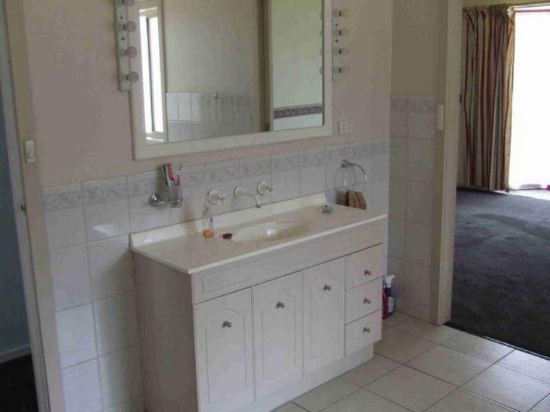 4-6 Luberta St, Nhill VIC 3418