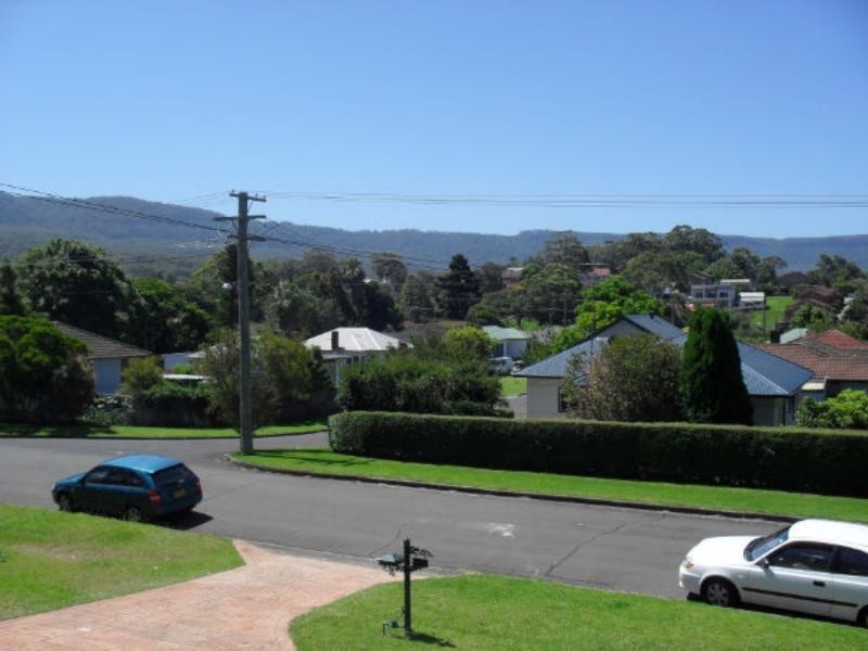 9 Cooper  Ave, Woonona NSW 2517