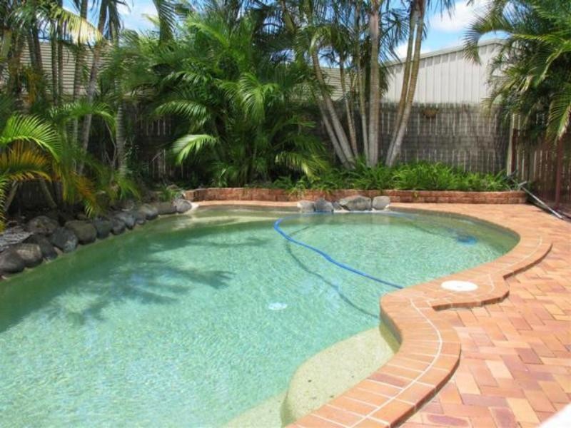 82 Clive Cres, Kepnock QLD 4670