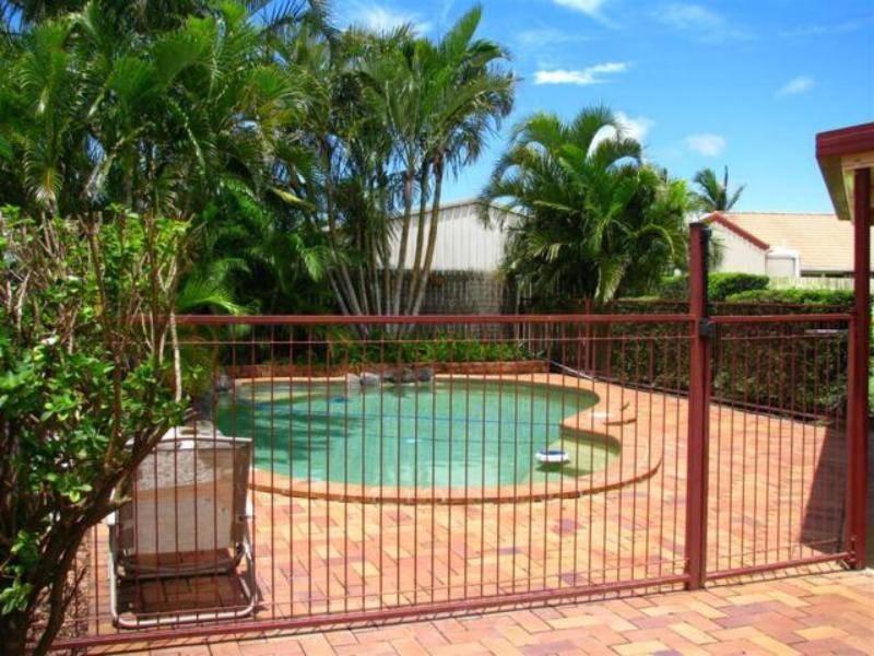 82 Clive Cres, Kepnock QLD 4670