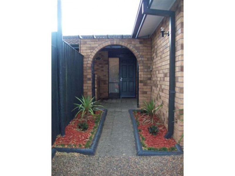 51 Alhambra Ave, Macquarie Hills NSW 2285