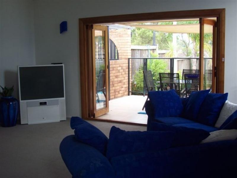 51 Alhambra Ave, Macquarie Hills NSW 2285