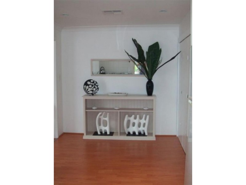51 Alhambra Ave, Macquarie Hills NSW 2285
