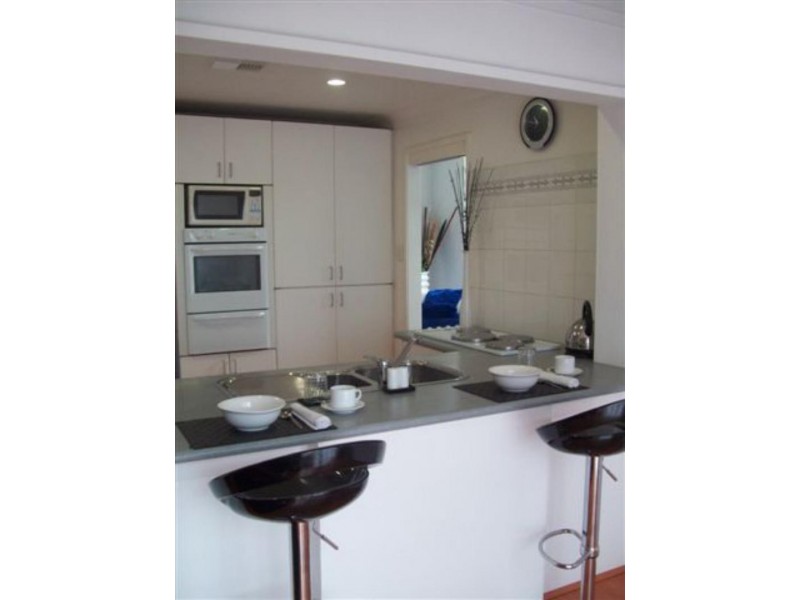 51 Alhambra Ave, Macquarie Hills NSW 2285