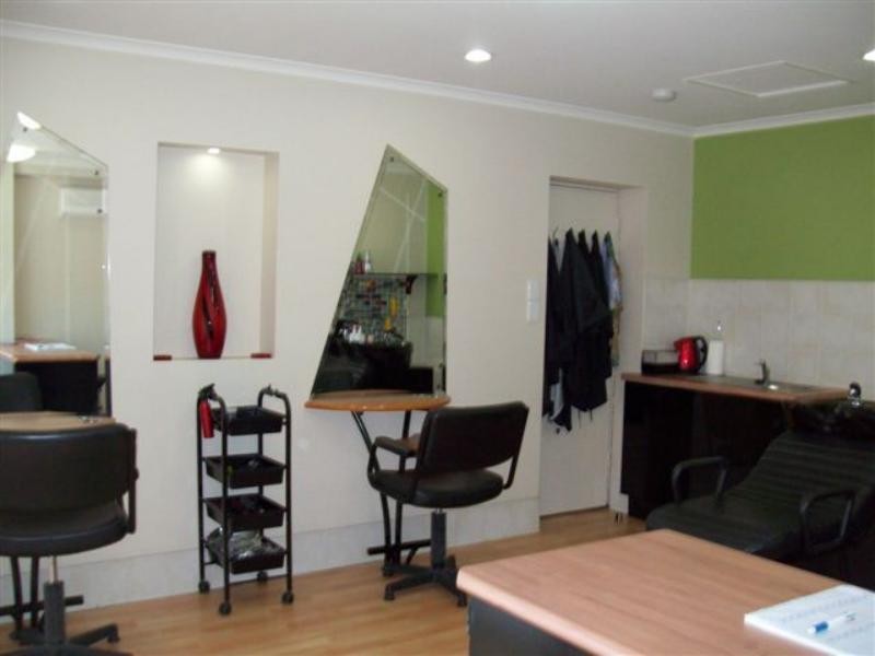 51 Alhambra Ave, Macquarie Hills NSW 2285