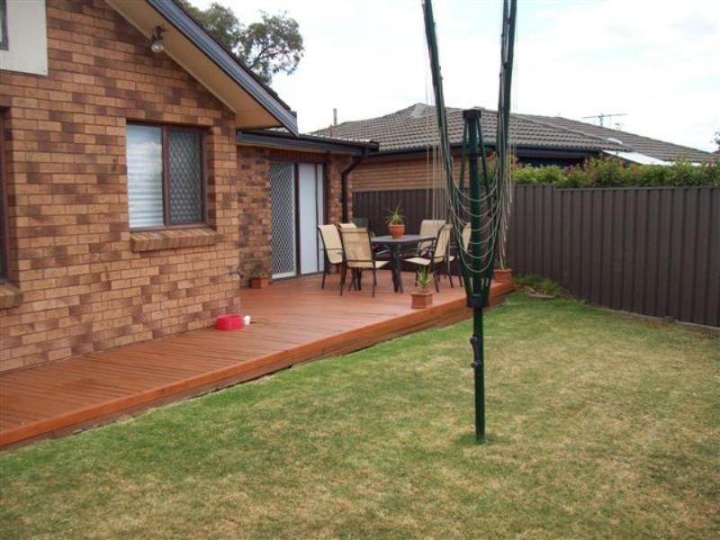 51 Alhambra Ave, Macquarie Hills NSW 2285