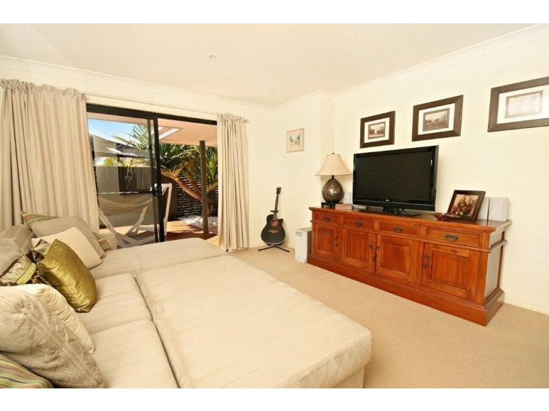 21 Sardinia Pl, Parrearra QLD 4575