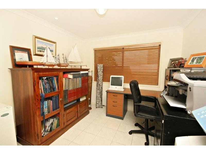 21 Sardinia Pl, Parrearra QLD 4575