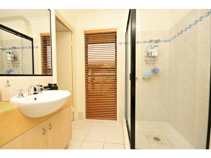 21 Sardinia Pl, Parrearra QLD 4575