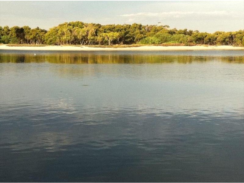 2 Gray  St, Swansea NSW 2281