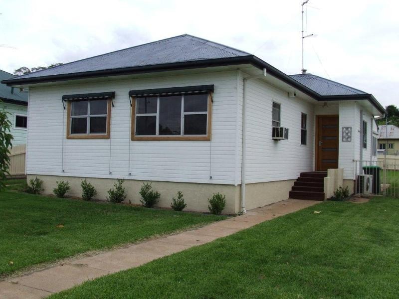 21 Skellatar St, Muswellbrook NSW 2333