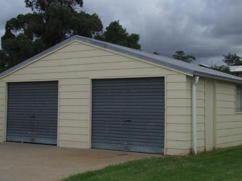 21 Skellatar St, Muswellbrook NSW 2333