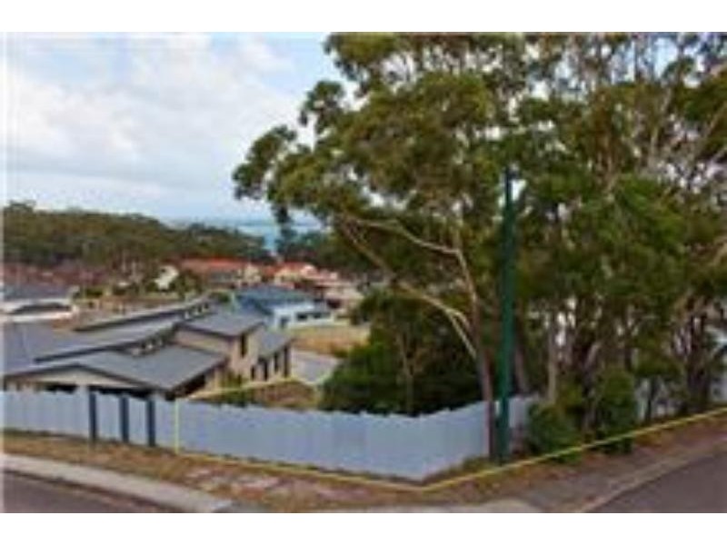 13 Shimmer St, Nelson Bay NSW 2315