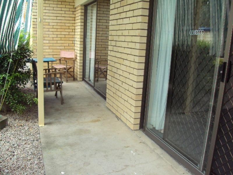 2/8 Winston Dr, Bongaree QLD 4507