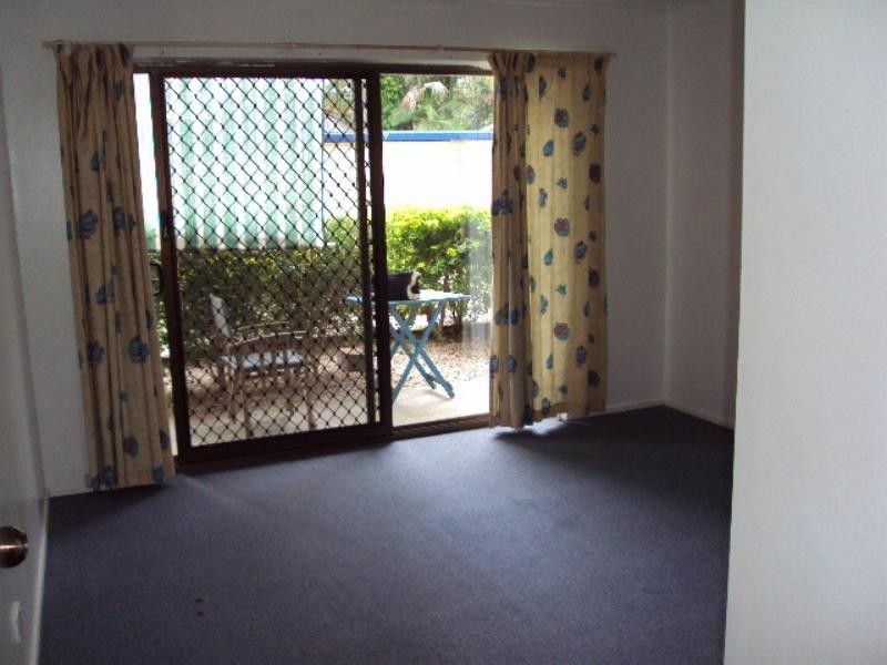 2/8 Winston Dr, Bongaree QLD 4507