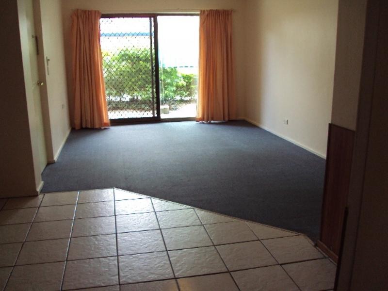 2/8 Winston Dr, Bongaree QLD 4507