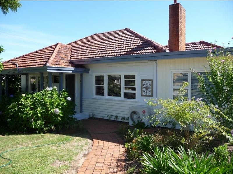 36 Rutherford St, Manjimup WA 6258