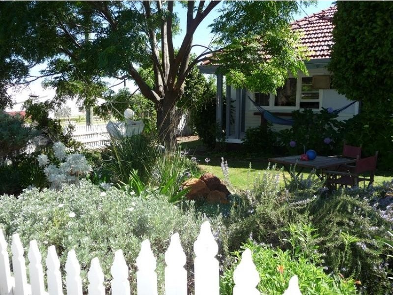 36 Rutherford St, Manjimup WA 6258