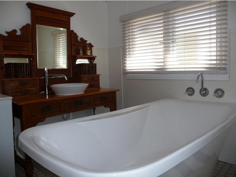 36 Rutherford St, Manjimup WA 6258