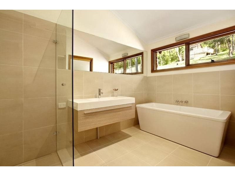 8 Caloola Dr, Warrandyte VIC 3113