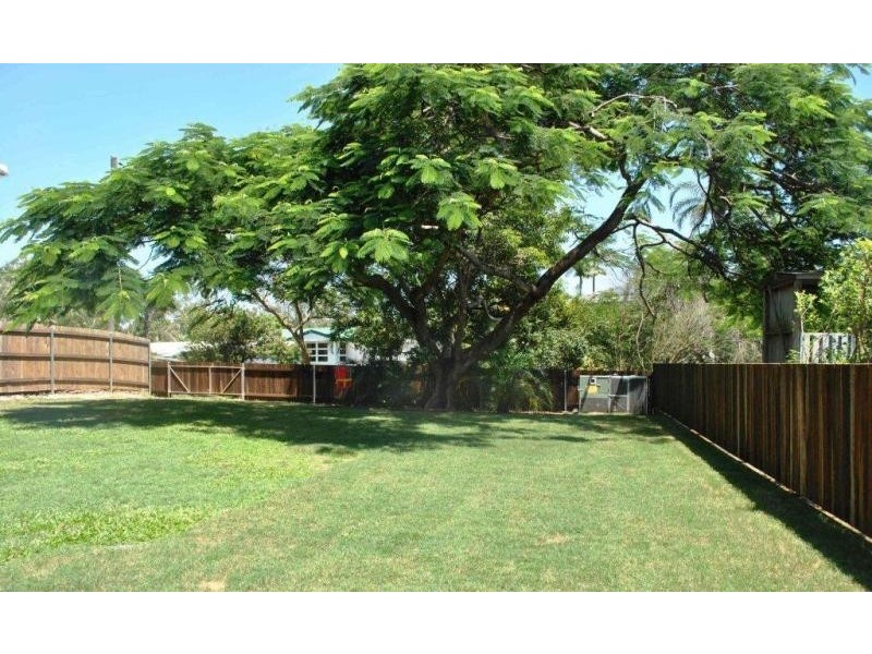 47 Bonneville St, Holland Park West QLD 4121