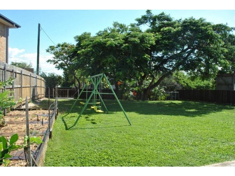 47 Bonneville St, Holland Park West QLD 4121