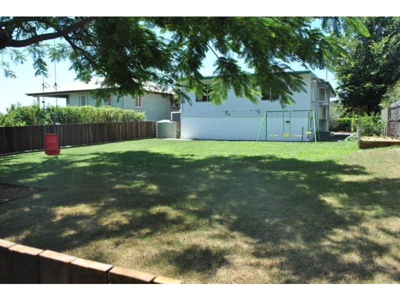 47 Bonneville St, Holland Park West QLD 4121