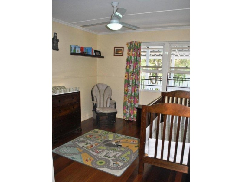 47 Bonneville St, Holland Park West QLD 4121