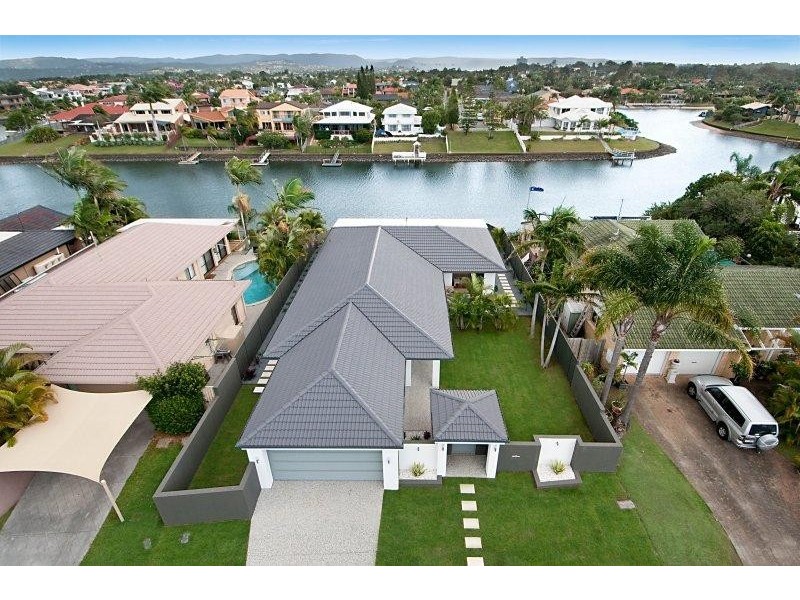 22 Claymore Cres, Sorrento QLD 4217