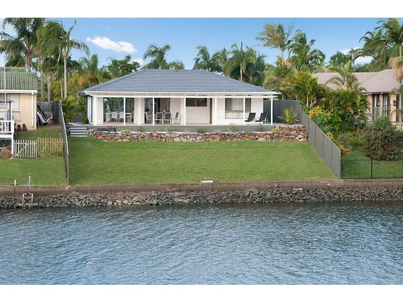22 Claymore Cres, Sorrento QLD 4217