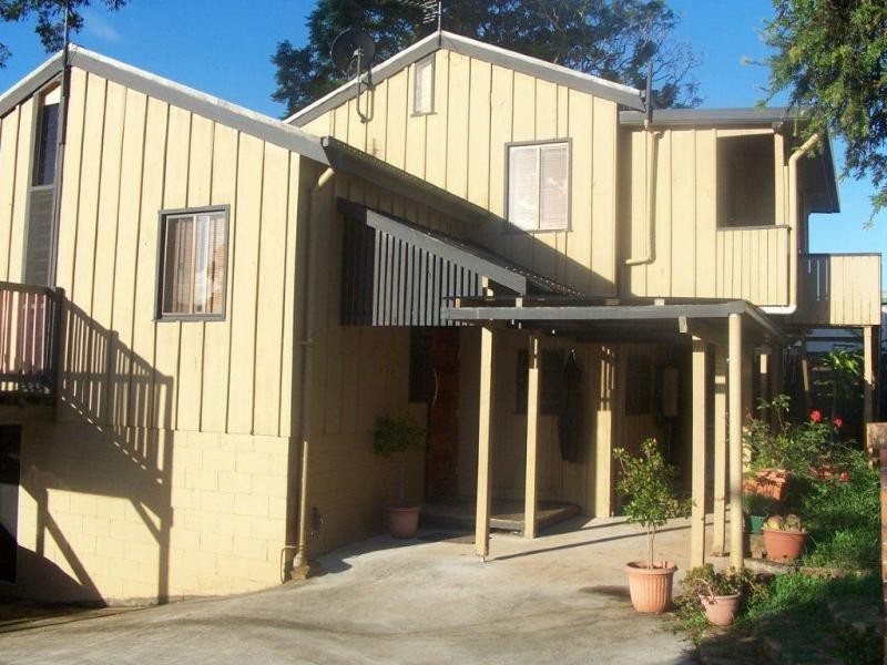 2 Warrener St, Nerang QLD 4211