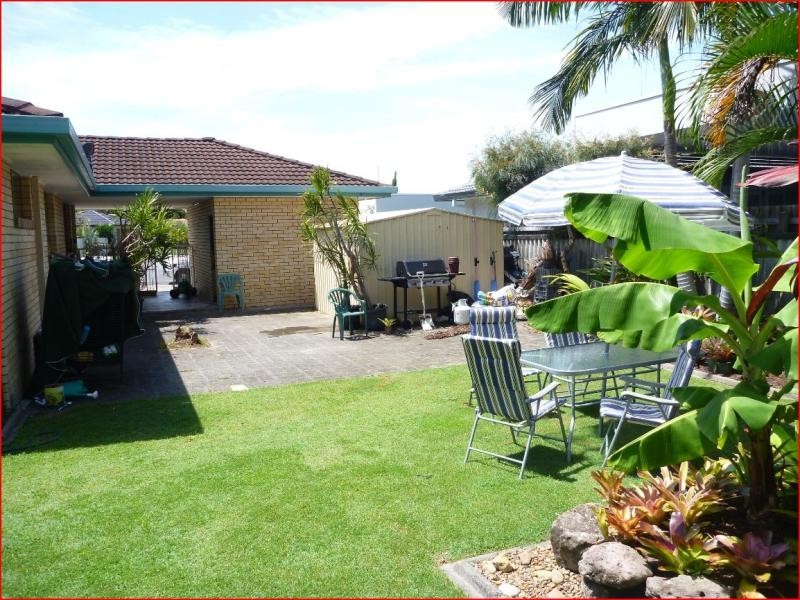 132 Burleigh St, Burleigh Waters QLD 4220