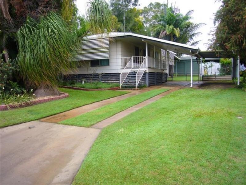 15 Mackenzie Dr, Moranbah QLD 4744