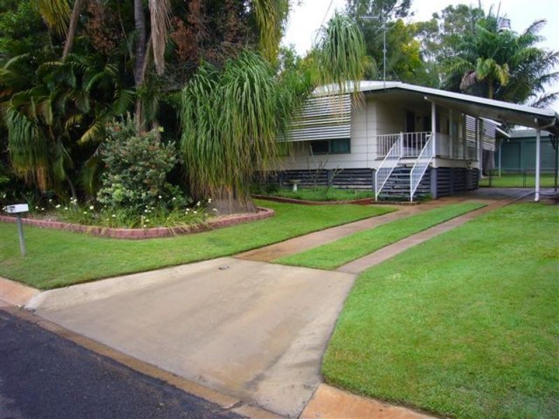 15 Mackenzie Dr, Moranbah QLD 4744