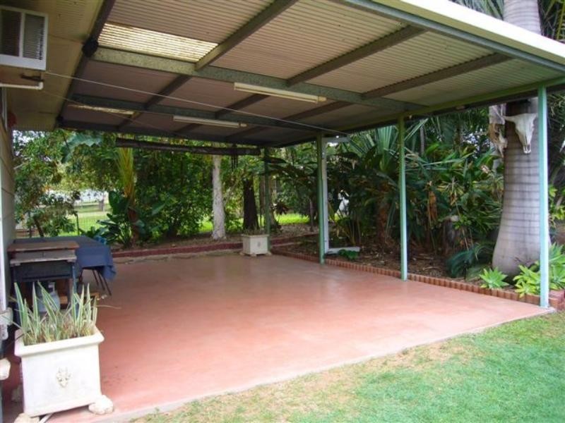 15 Mackenzie Dr, Moranbah QLD 4744