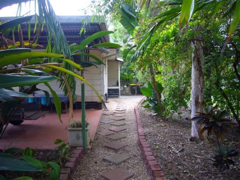 15 Mackenzie Dr, Moranbah QLD 4744