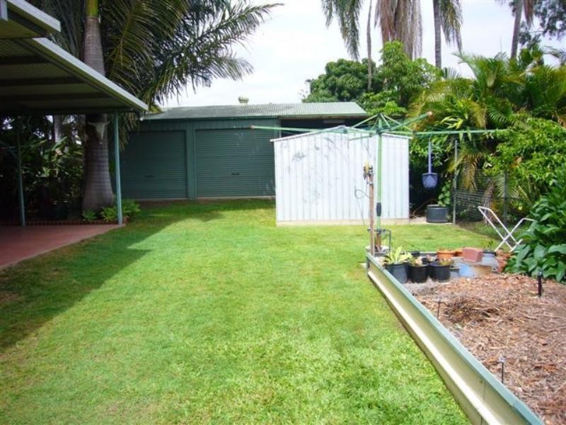 15 Mackenzie Dr, Moranbah QLD 4744