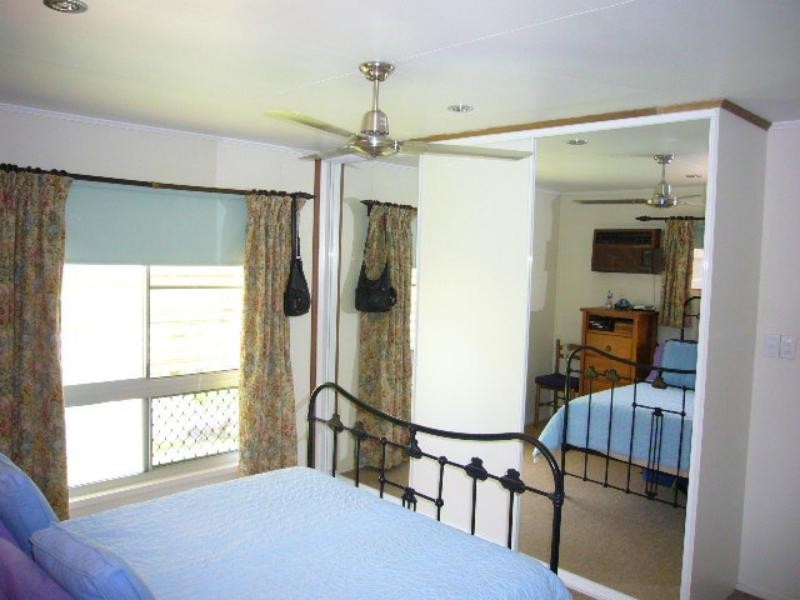 15 Mackenzie Dr, Moranbah QLD 4744