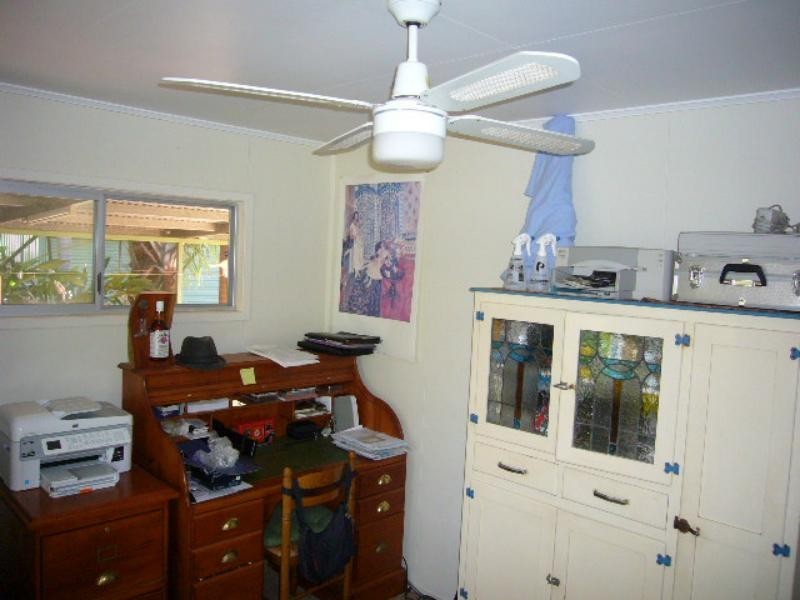 15 Mackenzie Dr, Moranbah QLD 4744